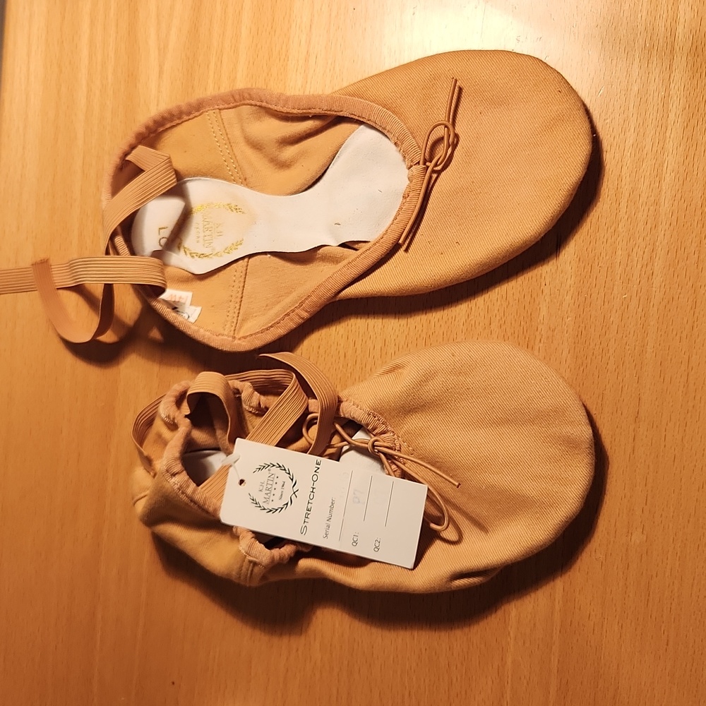 K.H Martin 14 W strect one Ballerina shoes